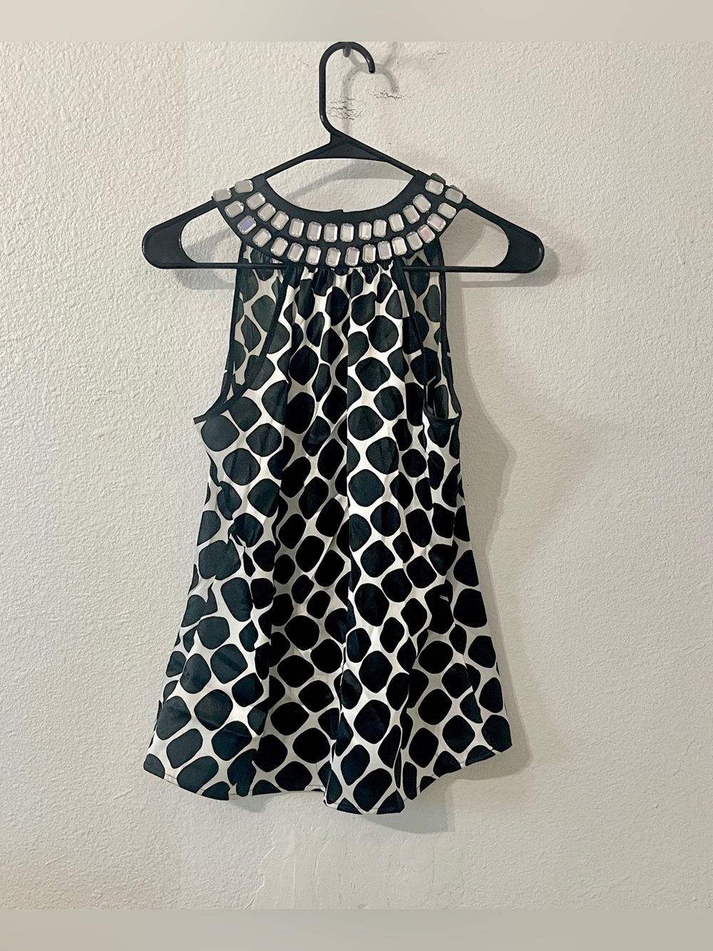 Michael Kors Y2K Beaded Unique Sleeveless Halter Top | Black & White | Size 2 P - Picture 3 of 6